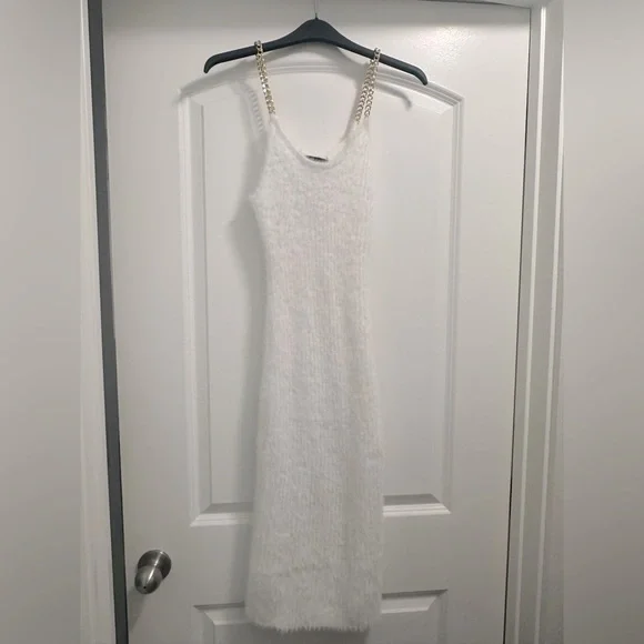 Discovery | Dresses | Super Stretchy White Dress With Gold Chain Straps | Poshmark Discovery | Dresses | Super Stretchy White Dress With Gold Chain Straps | Poshmark